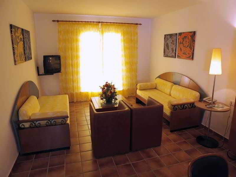شقة ثيوداديلا  في Club Pueblo Menorquin المظهر الخارجي الصورة